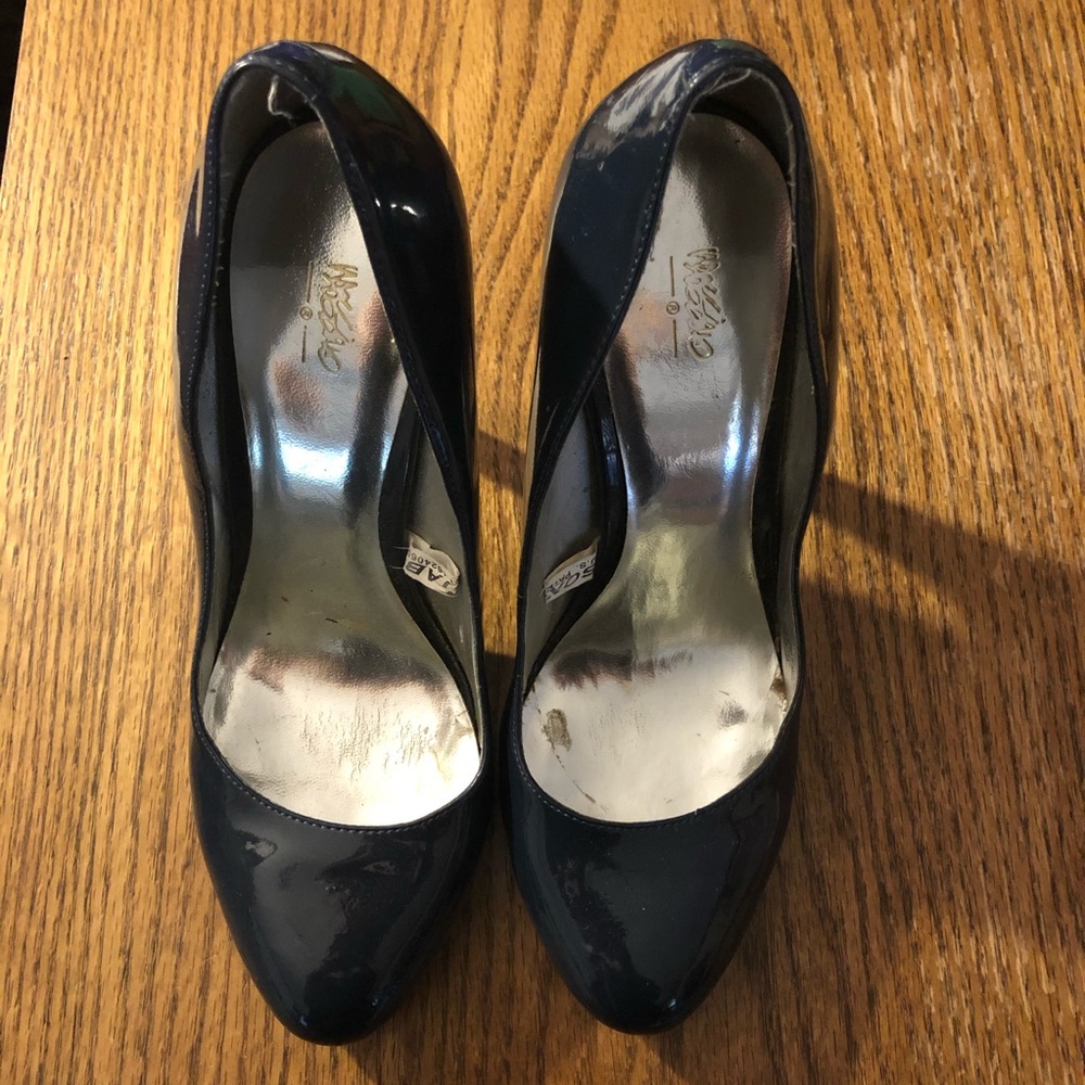 Navy patient leather heels size 7